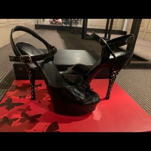 Black diamond pleaser heels